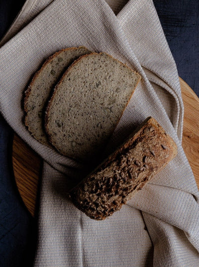 Seedy quinoa sandwich loaf