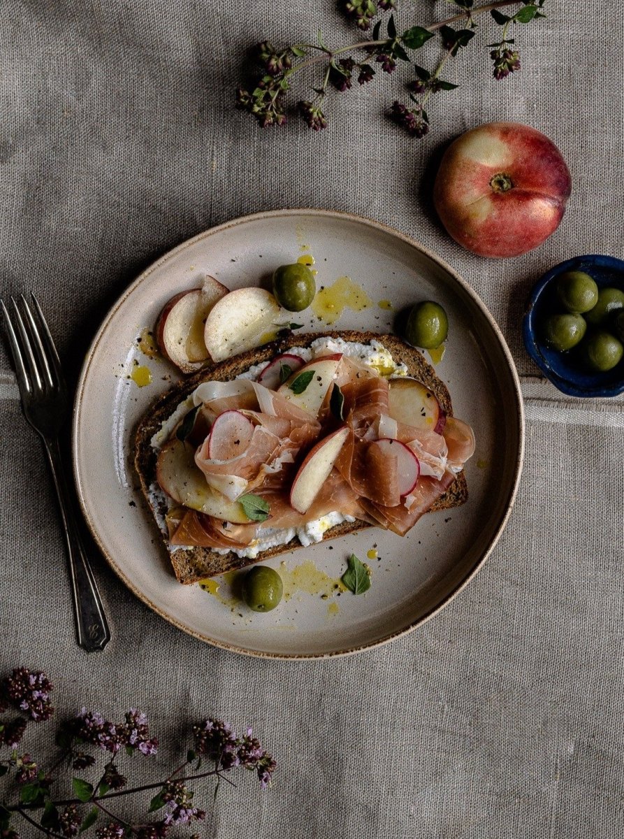 Seedy quinoa sandwich loaf - The bakery by Knife & Fork